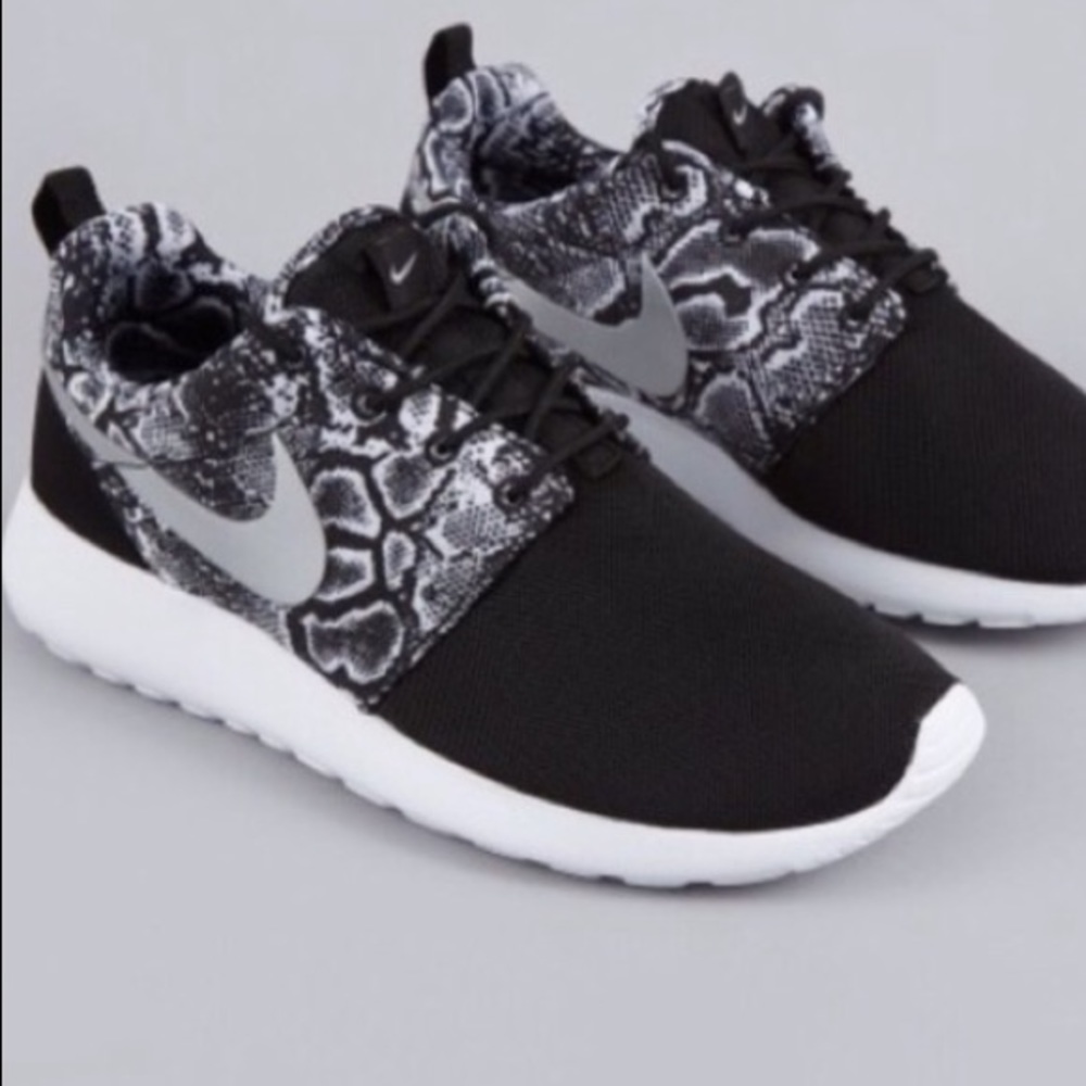 Nike Roshe Ones
